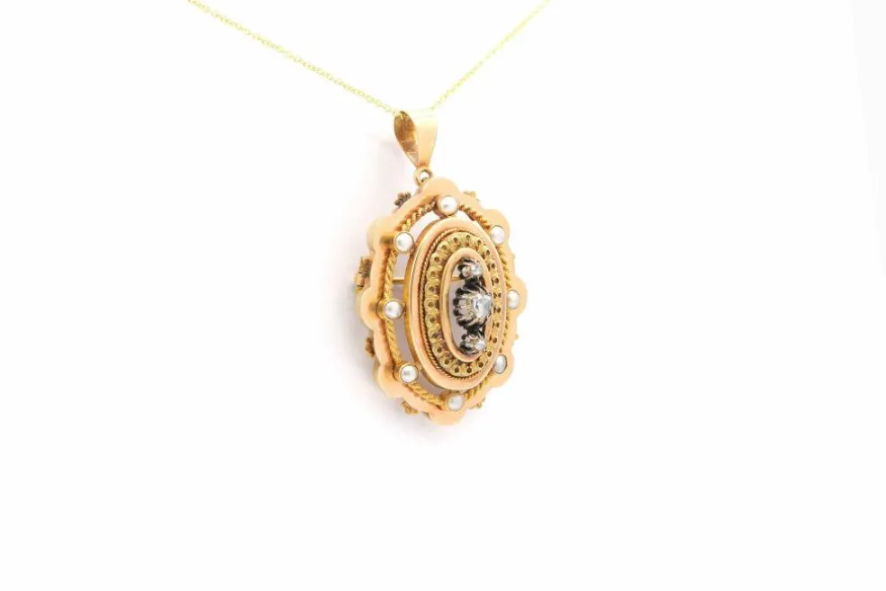 Pendentif Napoléon III en or jaune serti de perles et de diamants