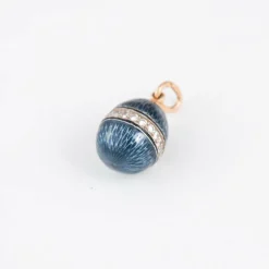 Pendentif Oeuf émaillé Diamants