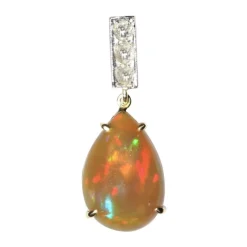 Pendentif opale et diamants