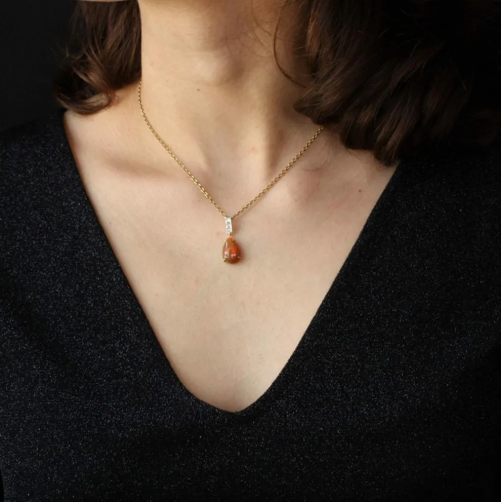 Pendentif opale et diamants