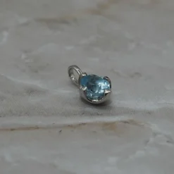 Pendentif or blanc aigue marine