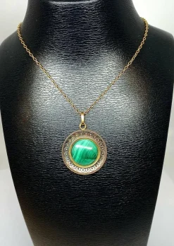Pendentif Or jaune cabochon de Malachite