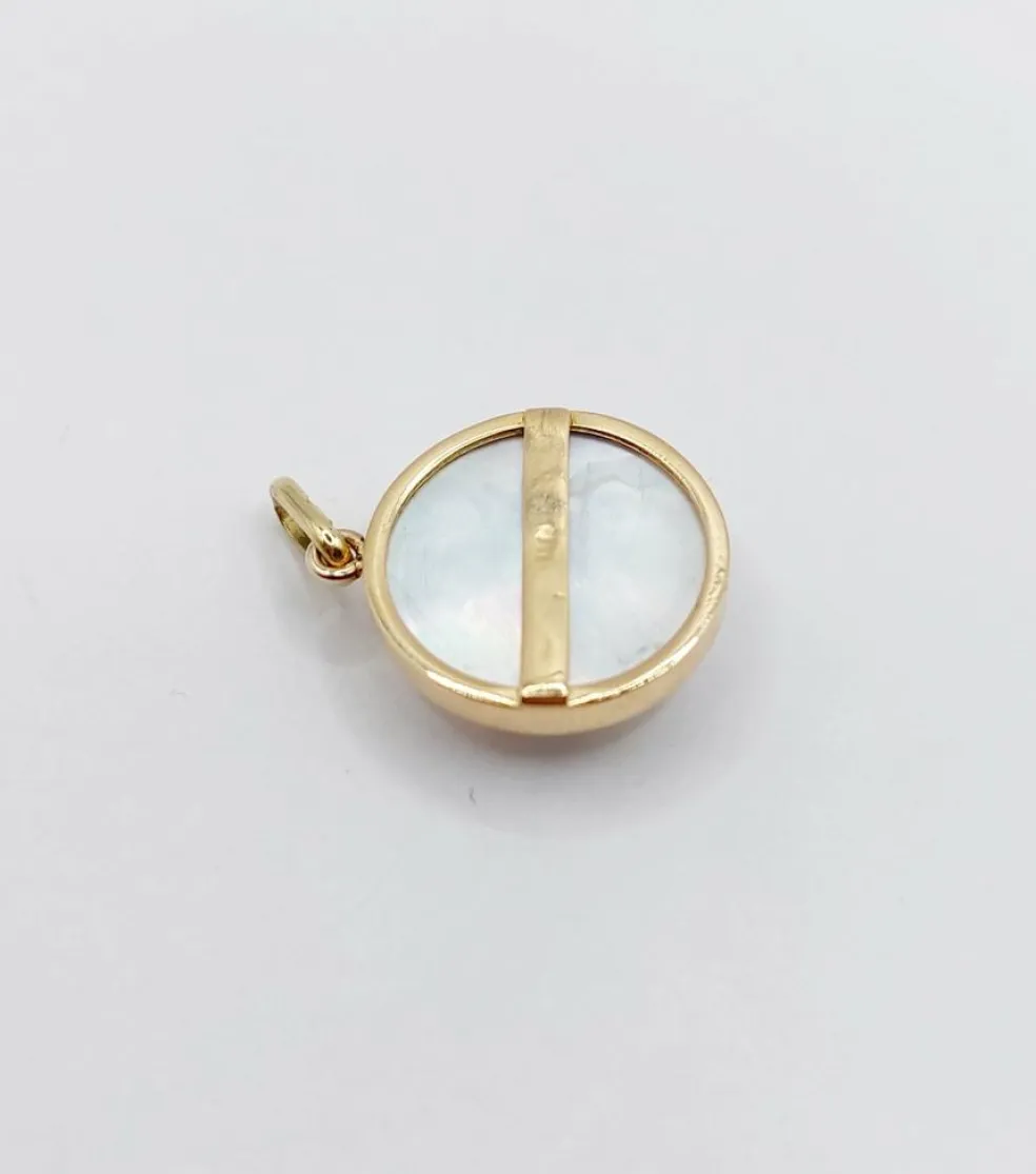 Pendentif or jaune, cristal d'Essex tête de cheval (circa 1900)