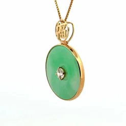 Pendentif or jaune et Jade