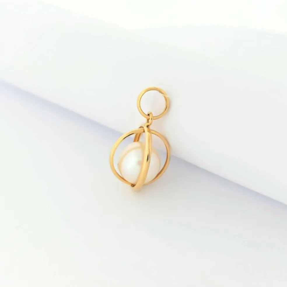 Pendentif or jaune et perle