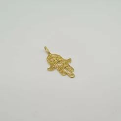 Pendentif or jaune main de Fatma