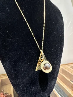 Pendentif or jaune perle de Tahiti
