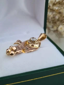 Pendentif Or violonné