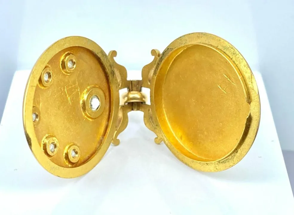 Pendentif ouvrant porte photo or jaune et 6 diamants