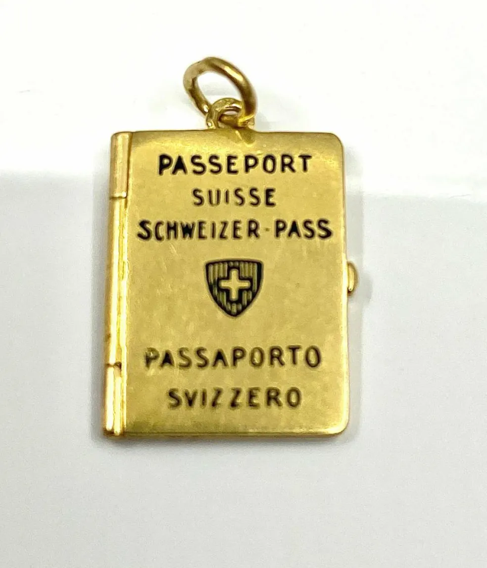 Pendentif passeport or jaune