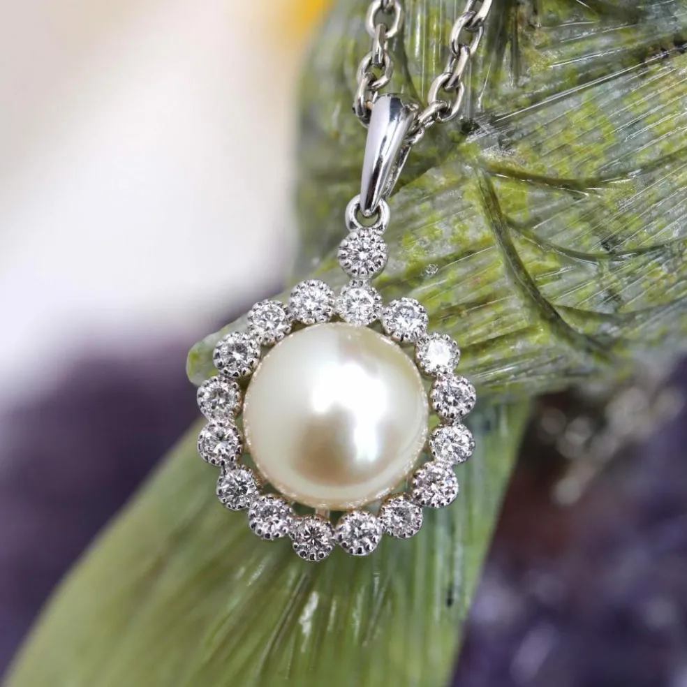 Pendentif perle Akoya et ses diamants
