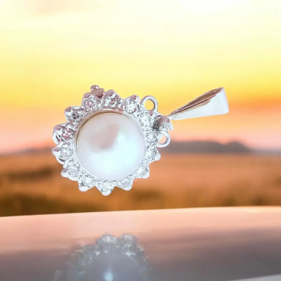 Pendentif perle de culture diamants or blanc