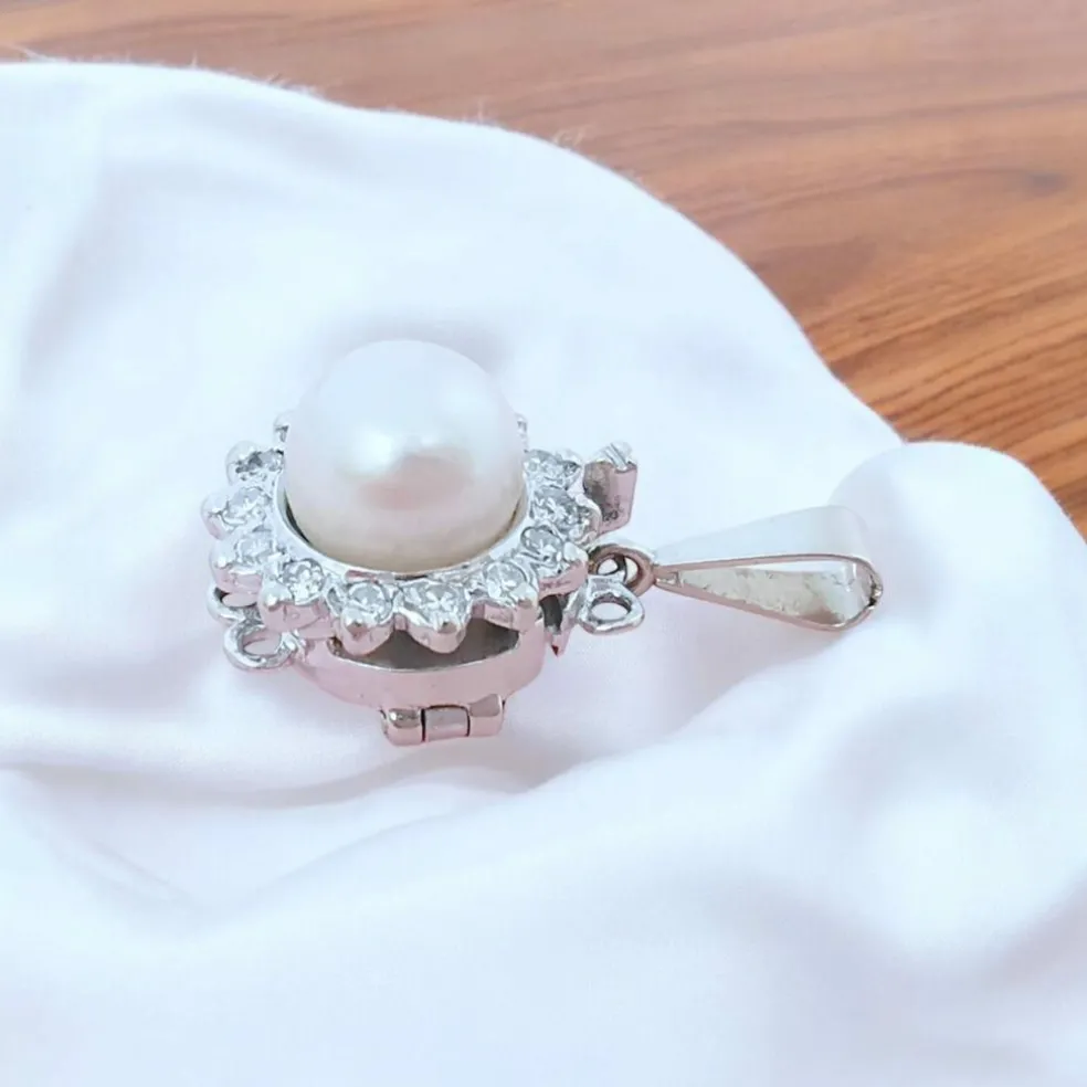 Pendentif perle de culture diamants or blanc