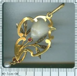 Pendentif perle, diamants, rubis