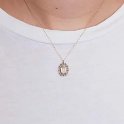 Pendentif Pierre de lune et sa chaine