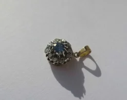 Pendentif pompadour saphir diamants or et platine