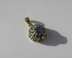 Pendentif pompadour saphir diamants or et platine
