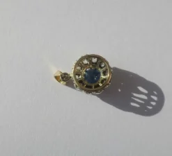 Pendentif pompadour saphir diamants or et platine