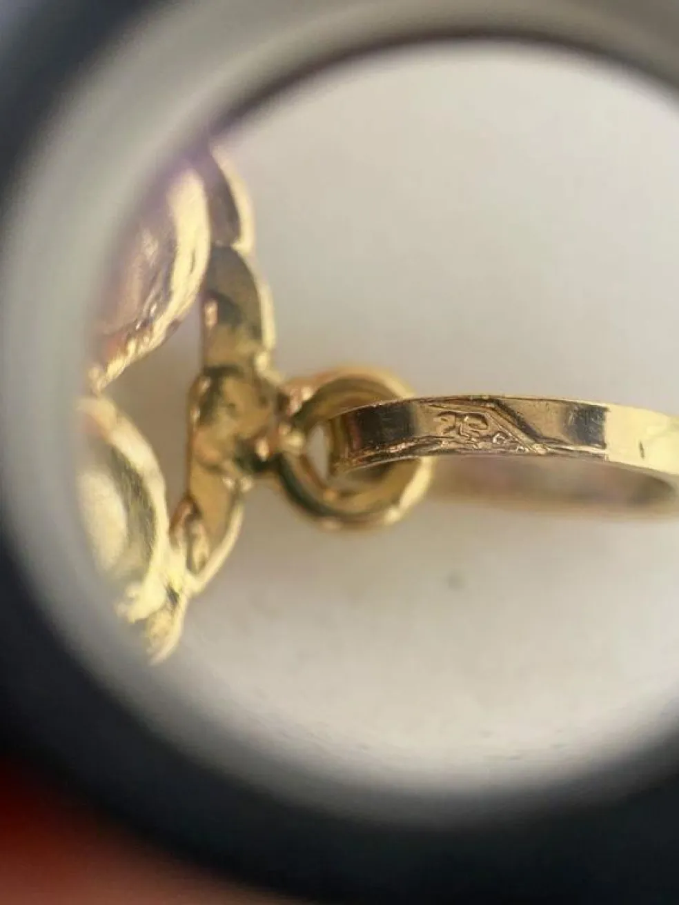 Pendentif porte-bonheur en or jaune