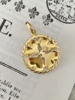 Pendentif porte-bonheur en or jaune
