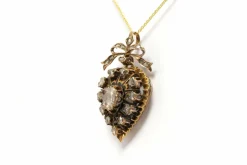 Pendentif reliquaire Napoléon III or jaune, émail et diamants taille rose