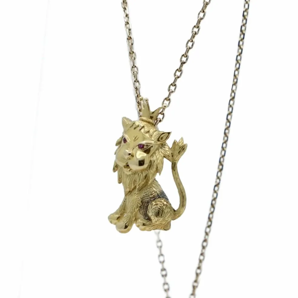 Pendentif Roi Lion Or jaune Rubis