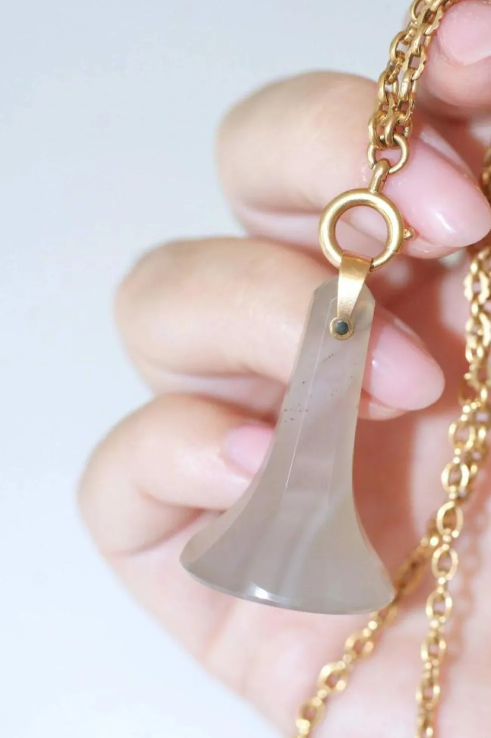 Pendentif sceau or jaune et calcédoine