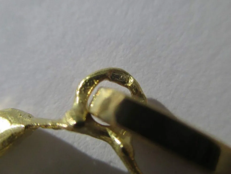 Pendentif Scorpion or sculpté zodiaque