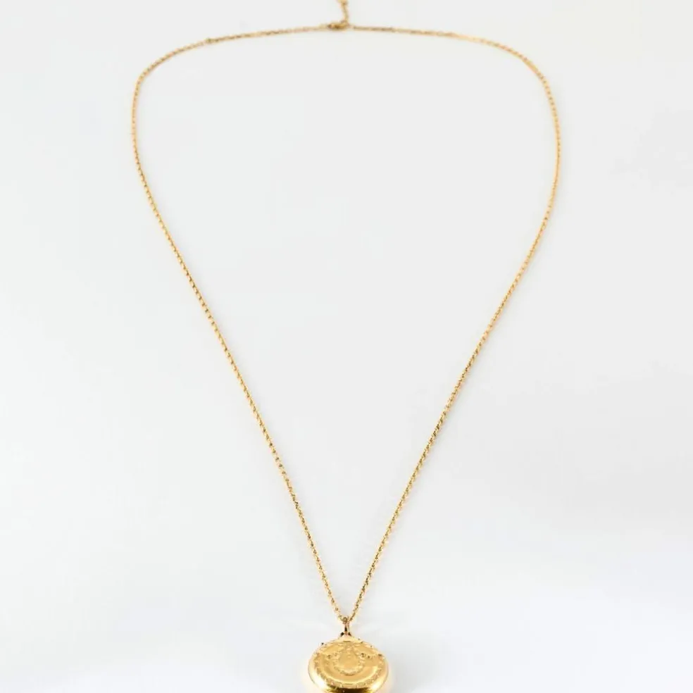 Pendentif souvenir et chaine en or jaune