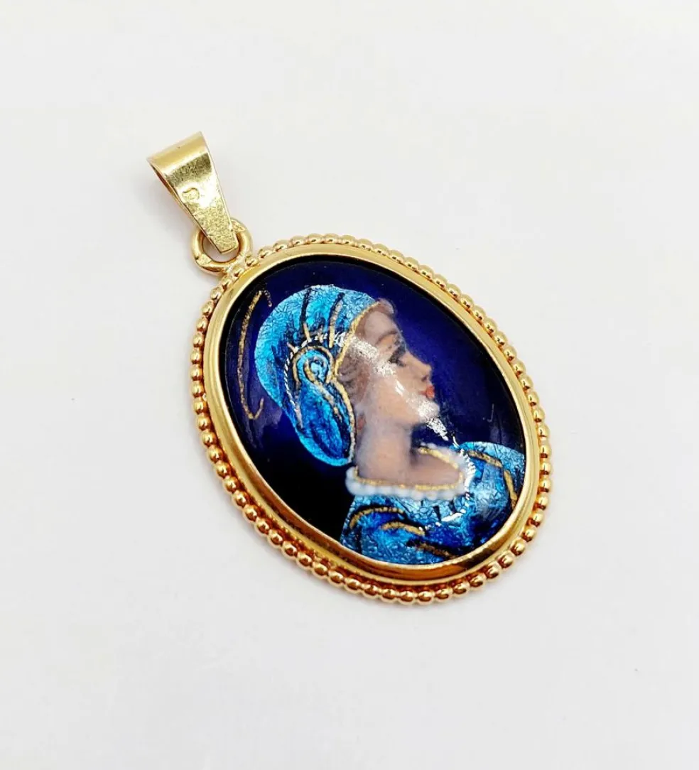 Pendentif style Art Nouveau or jaune, plaque émaillée jeune fille, vintage