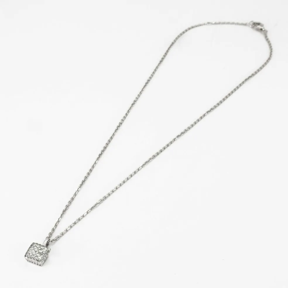 Pendentif sur chaîne 9 Diamants
