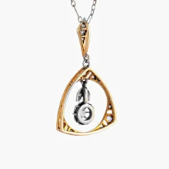Pendentif sur chaîne Art Nouveau