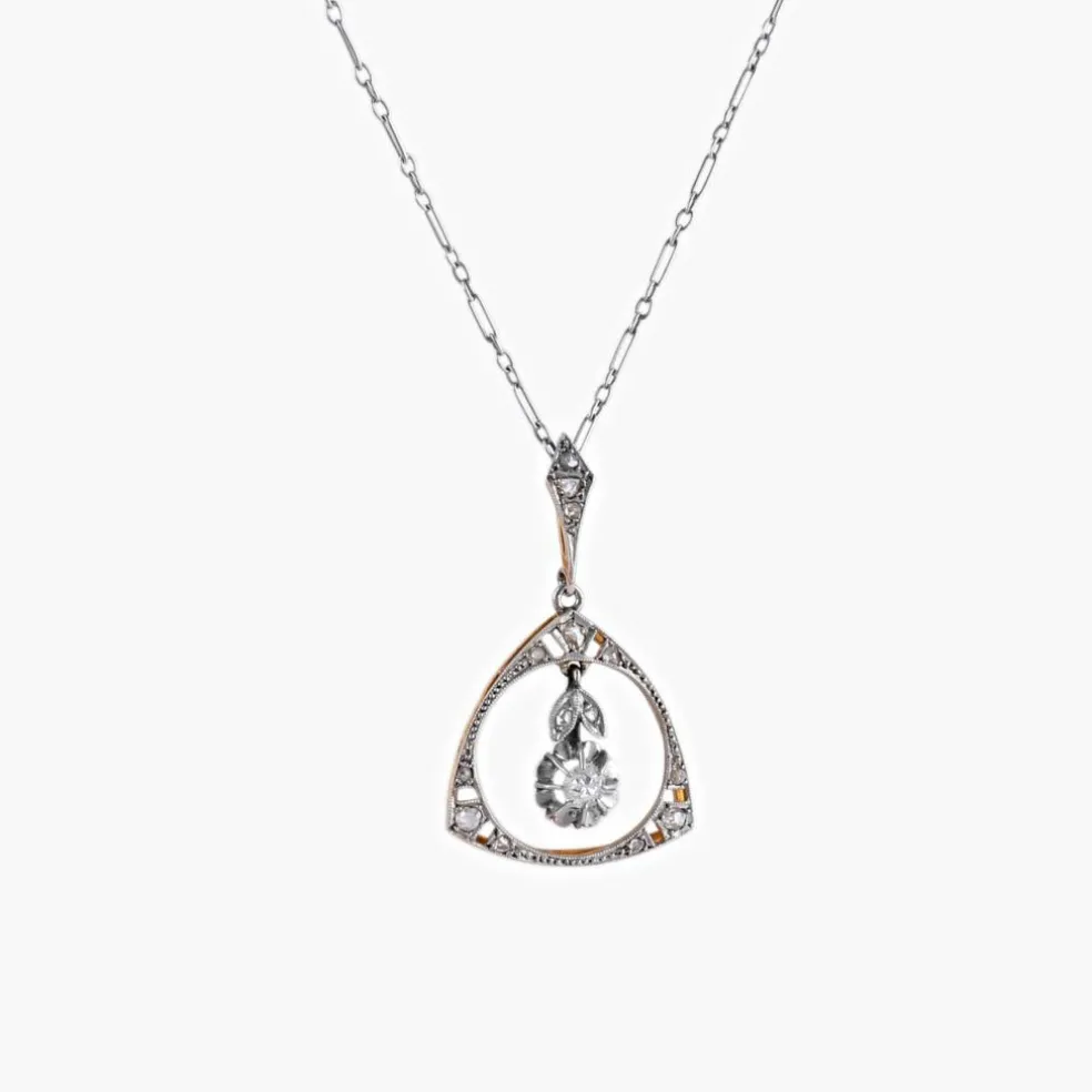 Pendentif sur chaîne Art Nouveau