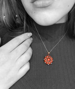 Pendentif étoile corail et diamant