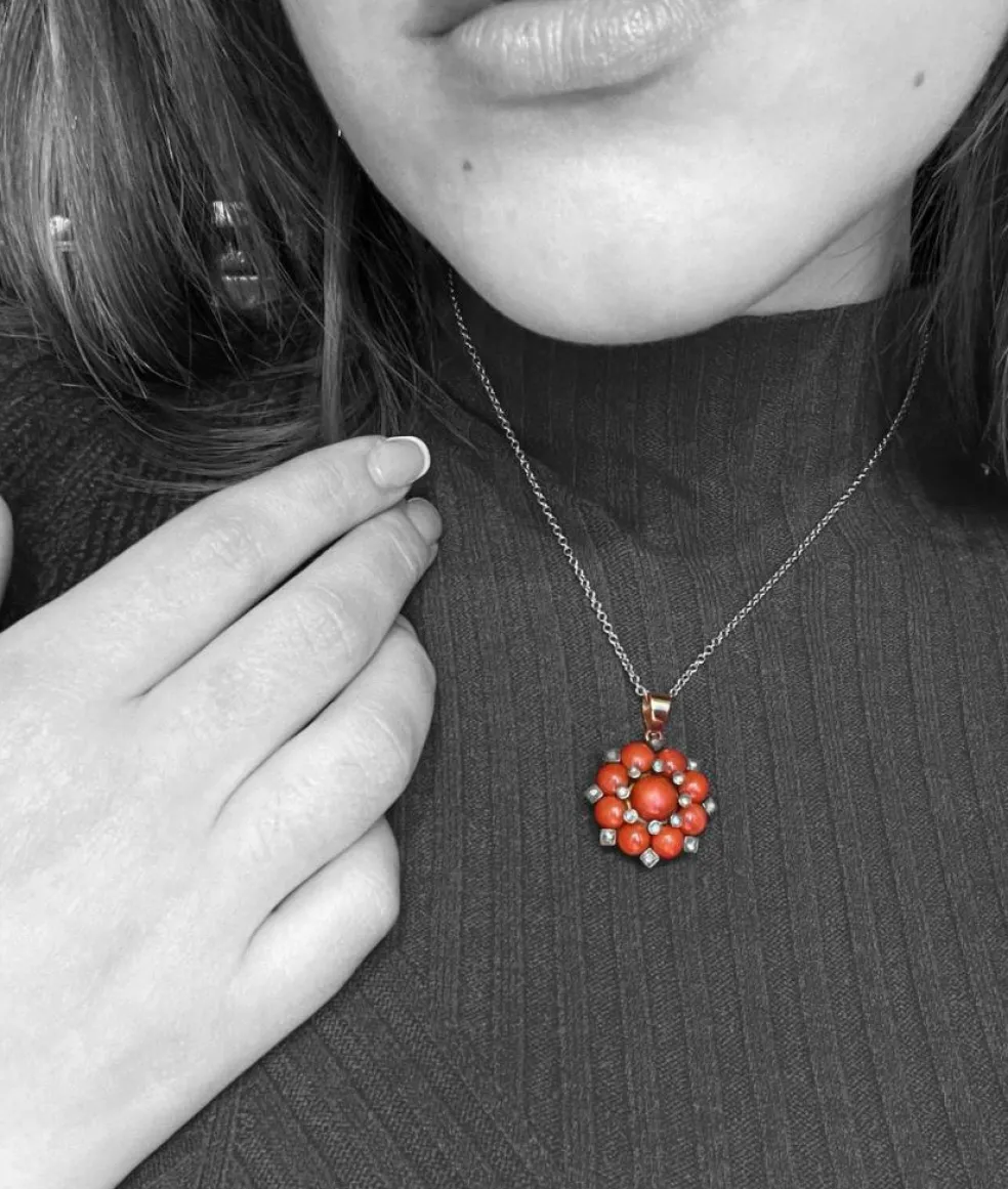 Pendentif étoile corail et diamant