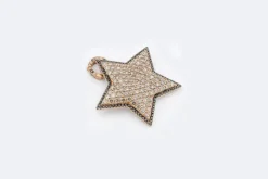 Pendentif étoile en or rose pavé de diamants