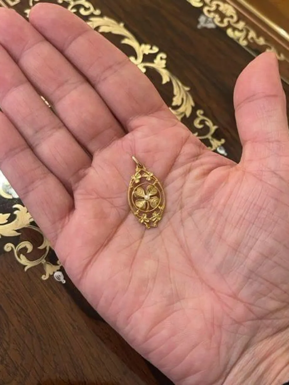 Pendentif trèfle à quatre feuilles, époque 1900
