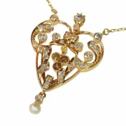 Pendentif victorien avec diamants fantaisie rares