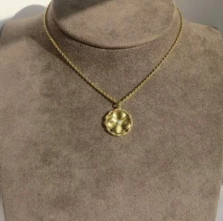Pendentif vintage chance trèfle