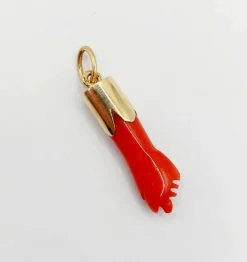 Pendentif vintage main de figa or jaune 18 carats corail rouge de Méditerranée