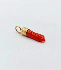 Pendentif vintage main de figa or jaune 18 carats corail rouge de méditerranée