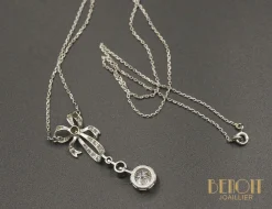 Pendentif vintage Noeud platine diamants