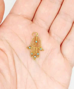 Pendentif vintage or jaune Main de fatma orné de turquoises (circa 1950)