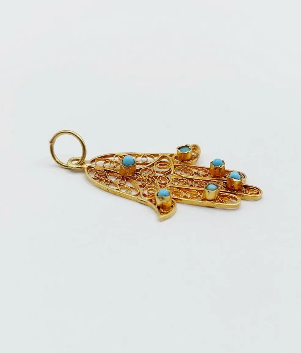 Pendentif vintage or jaune Main de fatma orné de turquoises (circa 1950)