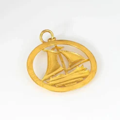 Pendentif voilier en or jaune