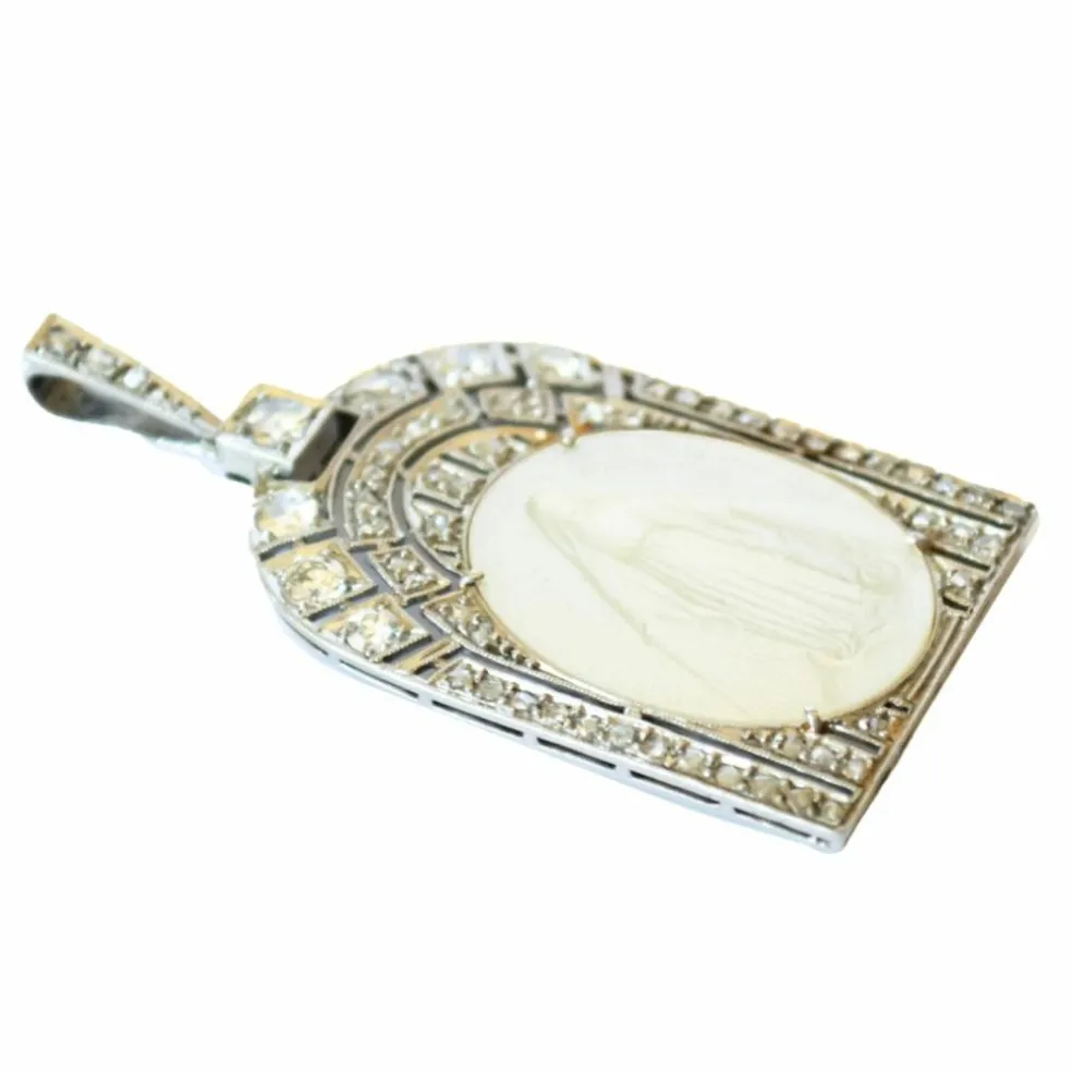 pendentif/charm en platine avec diamants et nacre