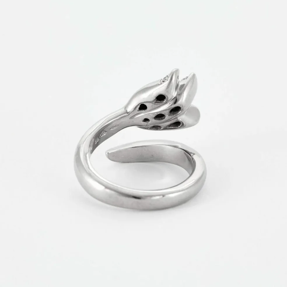 PIAGET - Bague "clochette" en or blanc, platine et diamants