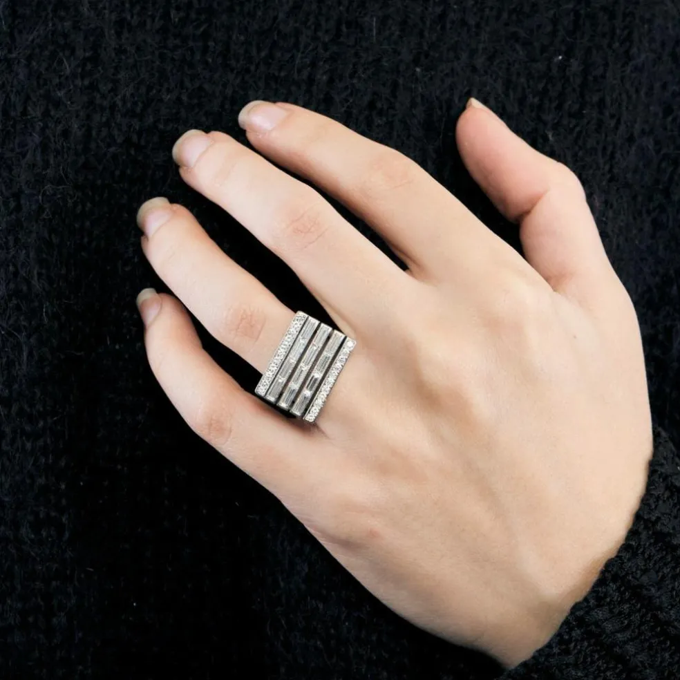 PIAGET - Freedom- Bague en or blanc et diamants