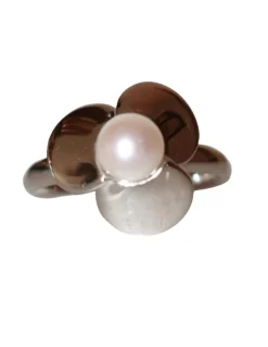 POIRAY - Bague Trèfle Or blanc Perle Blanche