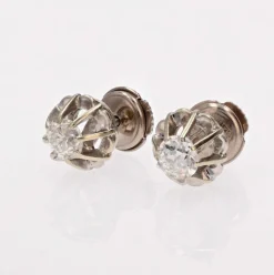 Puces d'oreilles anciennes diamants coussins